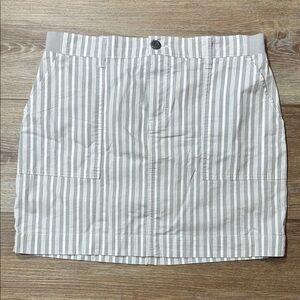 Lee Light Gray and Cream Lined Waistband